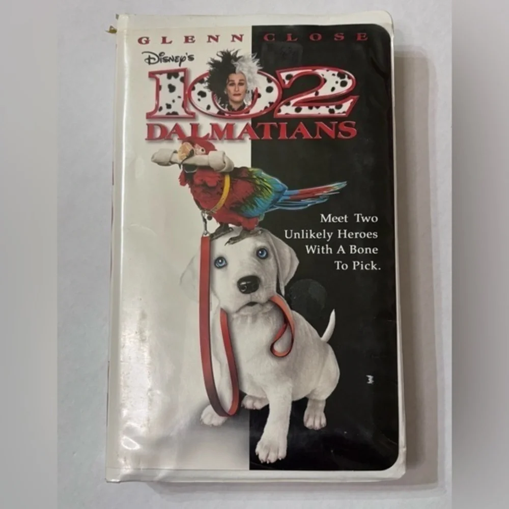 Disney's 102 Dalmatians VHS Tape